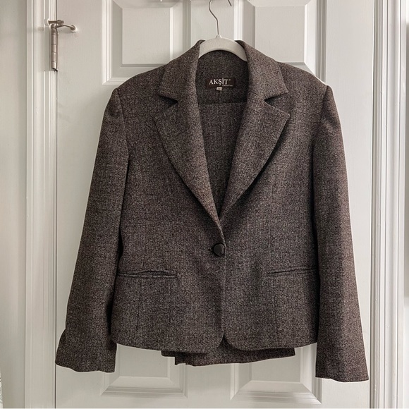 Aksit Collections Brown Suit - Picture 2 of 14